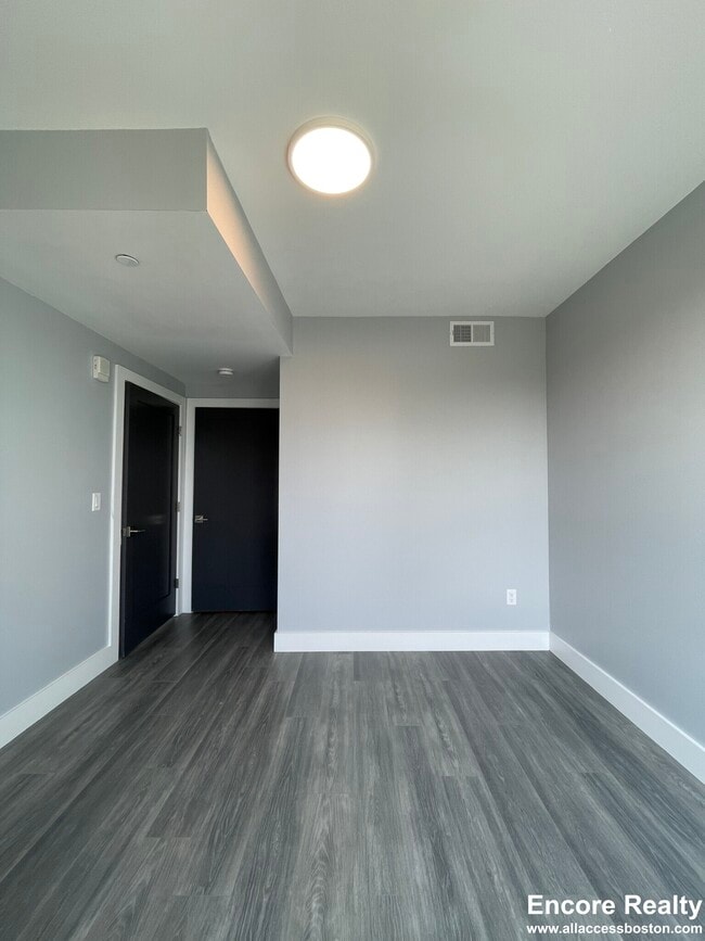 Building Photo - 365 Western Ave