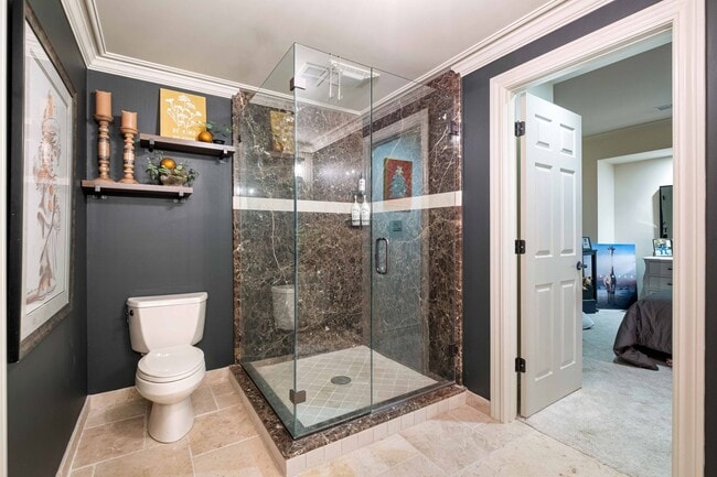 Building Photo - Fully-Furnished Luxurious Home in Nevillewood