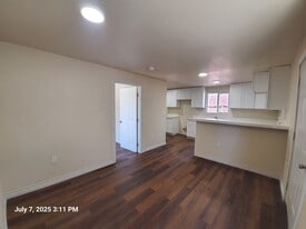 Building Photo - 1221 W 152nd St