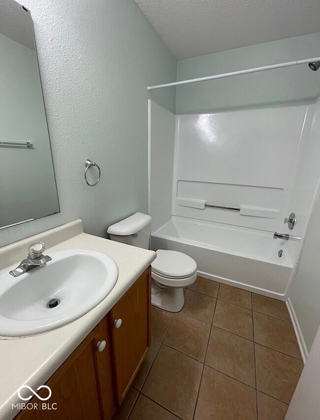 Building Photo - 6909 Earlswood Dr