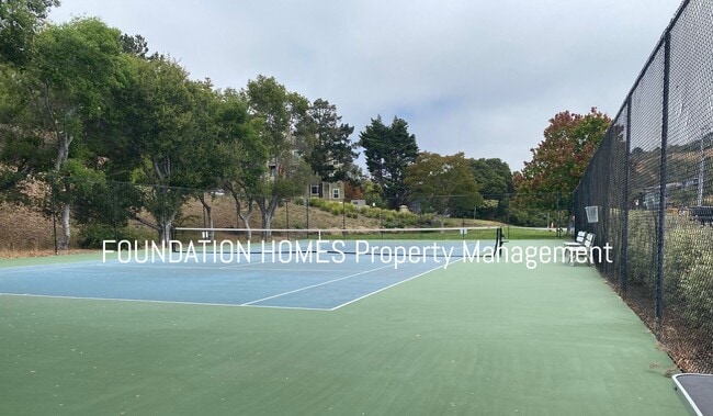 Building Photo - 2BR/2BA Waterfront Corner Condo!  Storage!  Covered Parking! FOUNDATION