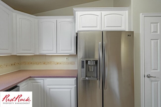 Building Photo - 3 Bedroom Home in Hurricane with Community Pool