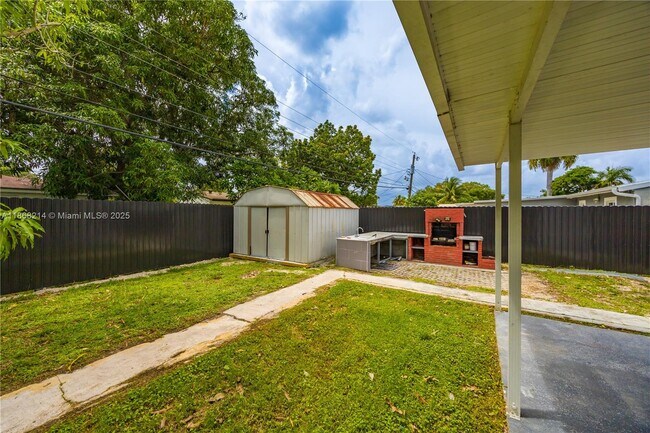 Building Photo - 3230 NW 171 Terrace