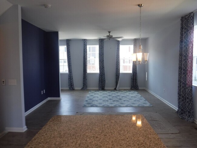 Building Photo - 188 Drexel Ct