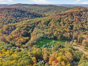 Building Photo - 165 Cascade Rd