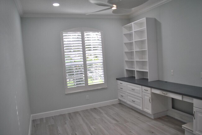 Building Photo - 128 Centennial Park Dr