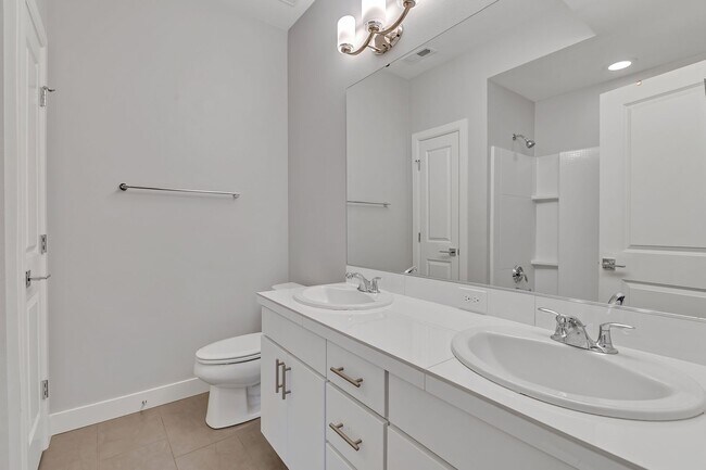 Building Photo - Sophisticated and Luxurious