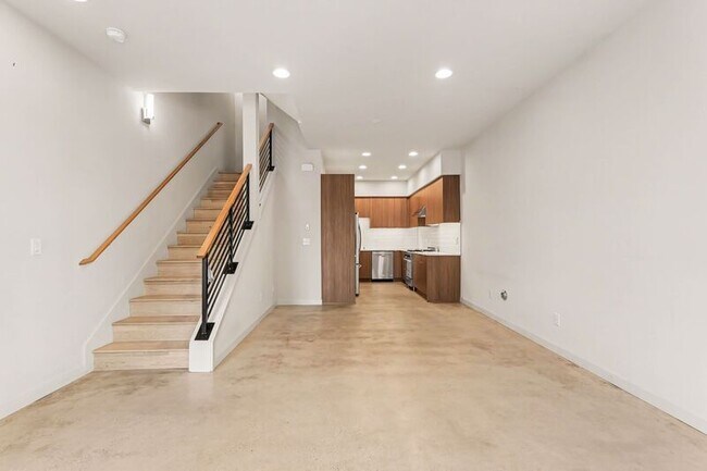 Building Photo - 3810 California Ave SW