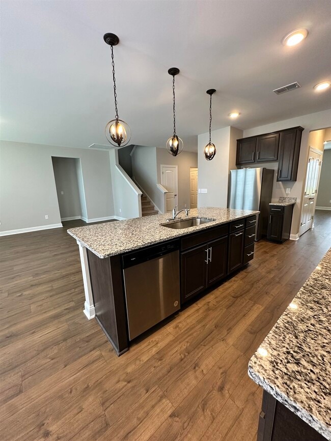 Building Photo - 686 Oyster Dr