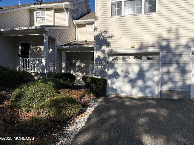 Building Photo - 212 Frankfort Ave