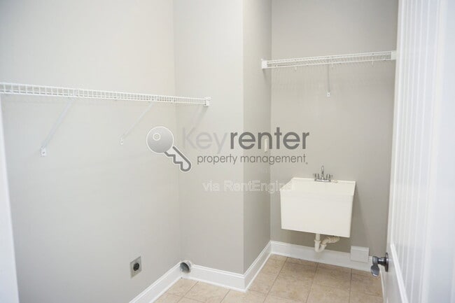 Building Photo - 5410 Mandarin Cir