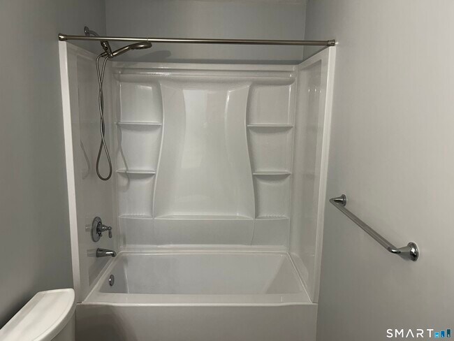 Building Photo - 151 Wynwood Dr