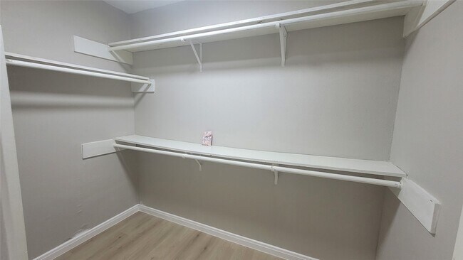Building Photo - 22131 Pearl Lake Dr