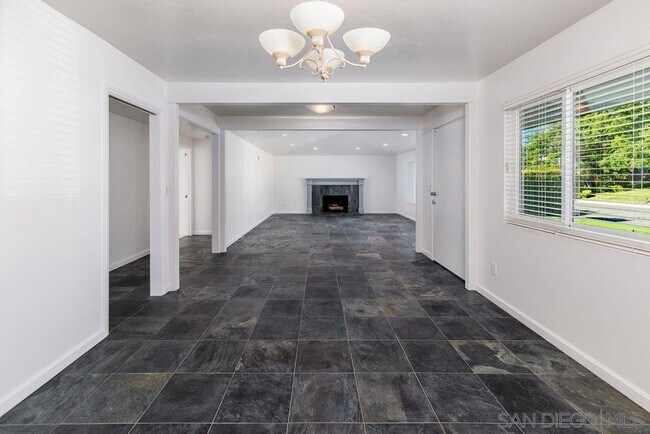 Building Photo - 8686 Cliffridge Ave