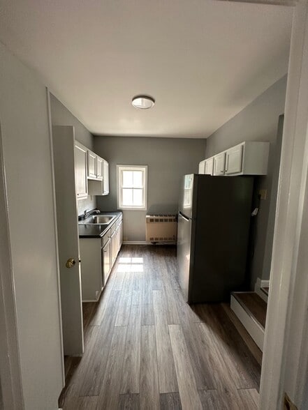 Building Photo - 55 Chase St