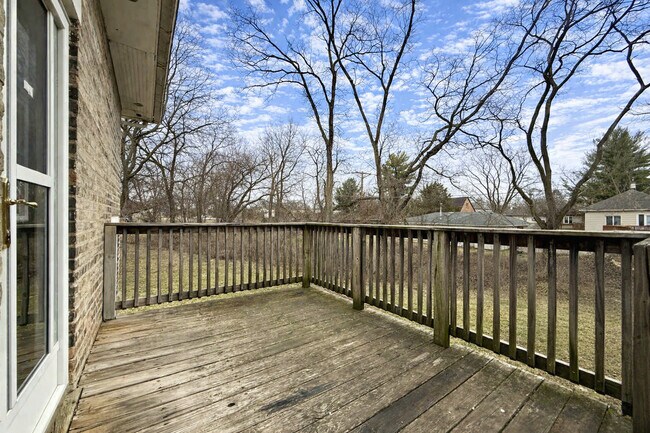 Building Photo - 1200 Ada St