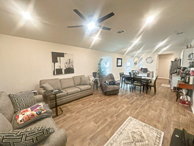 Building Photo - 5306 Scoria Trl