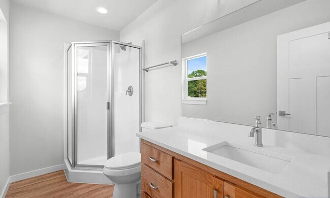 Building Photo - 865 SW Grove St