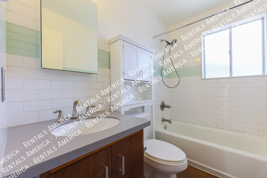 Building Photo - 4202 N 38th St