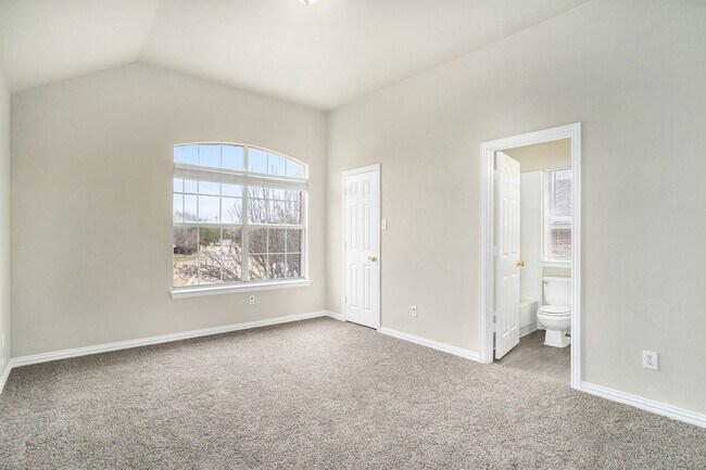 Building Photo - 5201 Arrowhead Way