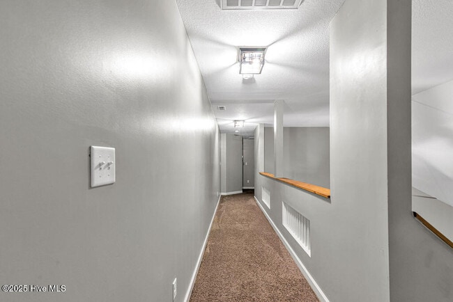 Building Photo - 102 Gabriels Wy
