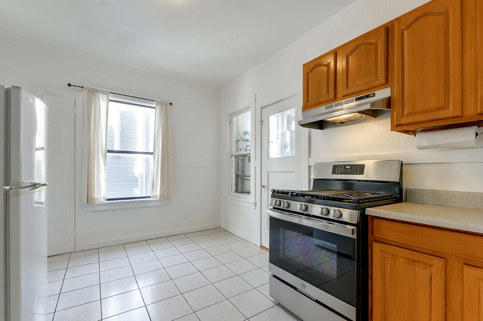 Building Photo - 382 29th St