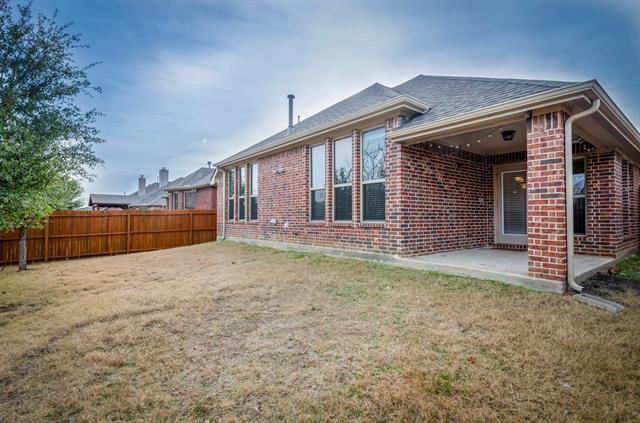 Building Photo - 10876 Leesa Dr