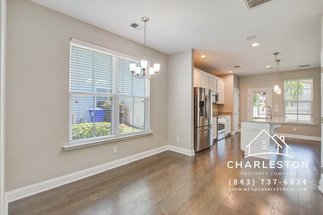 Building Photo - 135 Fulmar Pl