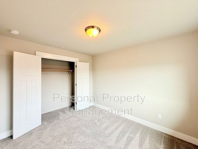 Building Photo - 1530 NW 29th Pl
