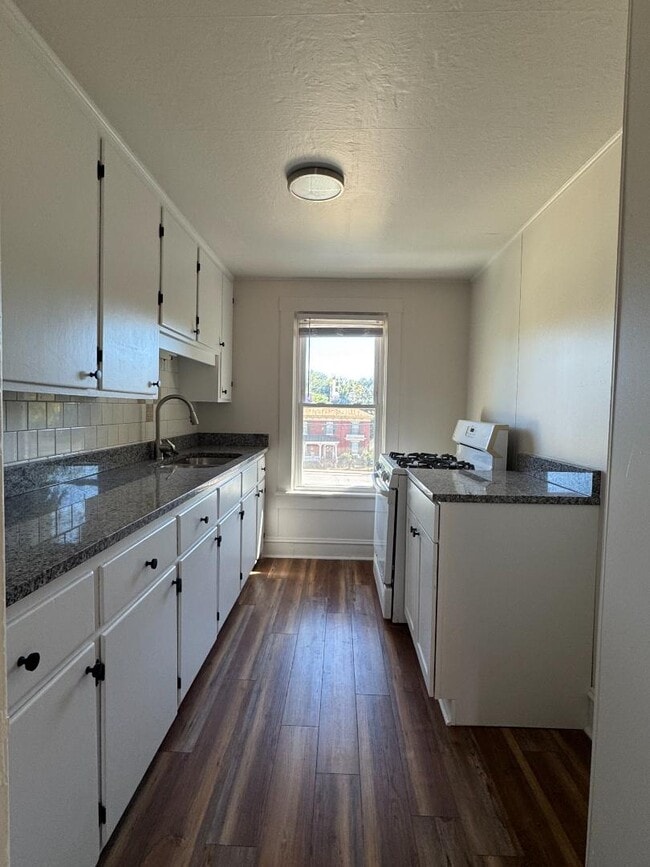 Building Photo - 15 Virginia Ave