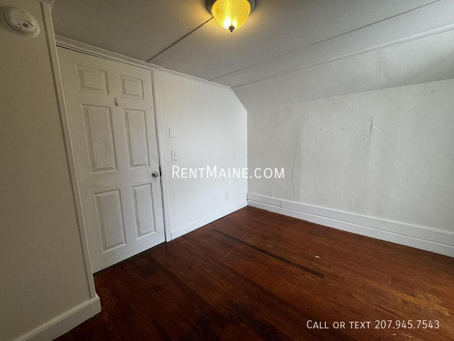 Building Photo - 276 Main St