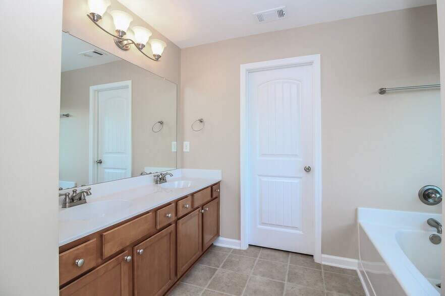 Building Photo - 24 Quail Bend Loop