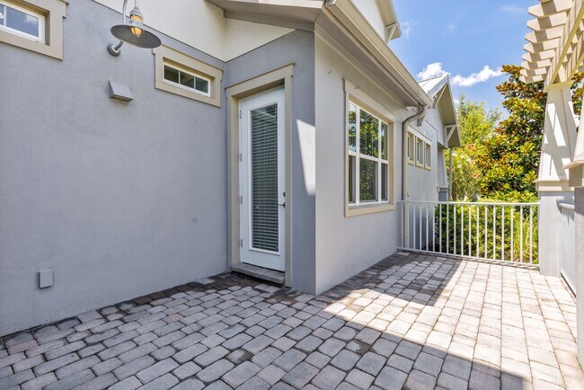 Building Photo - Move In Ready End Unit Townhome in Laureate Park | 3 Bed | Tesla Charger