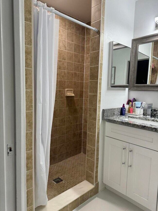 Building Photo - 1844 Capeside Cir