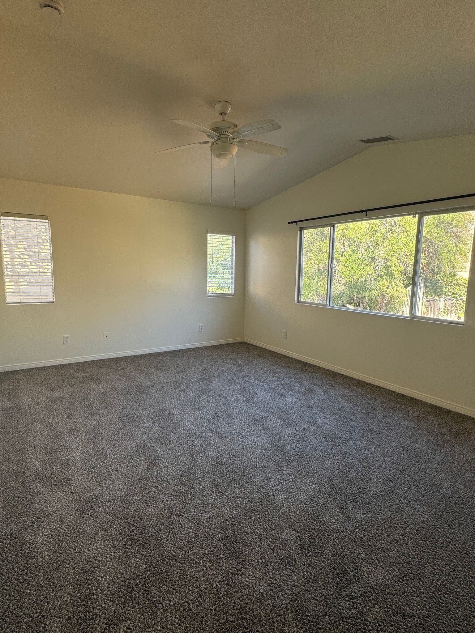 Building Photo - 18 Copperstone Ln