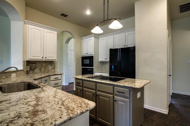 Building Photo - 314 Chisholm Trail