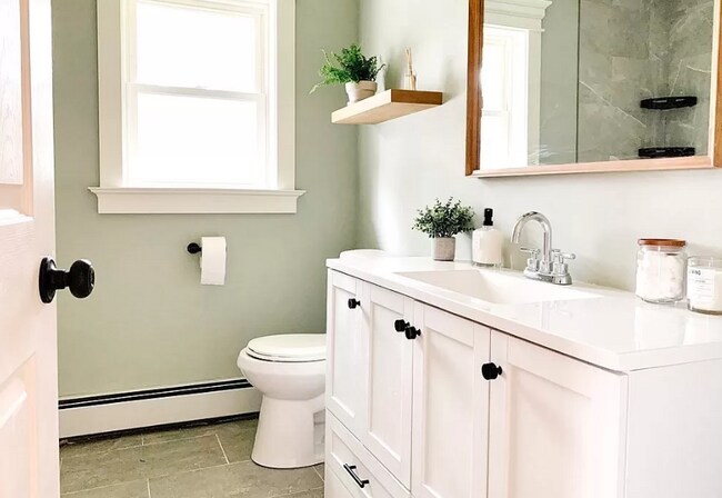 Building Photo - 35 Grandview Dr