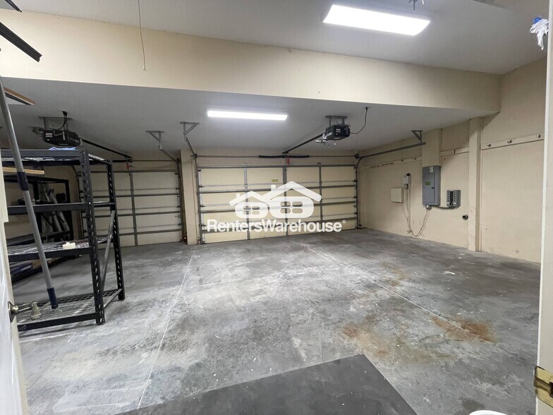 Building Photo - 8946 Province St