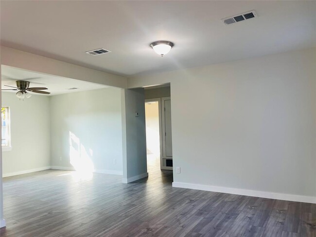 Building Photo - 1032 Hoke Smith Dr
