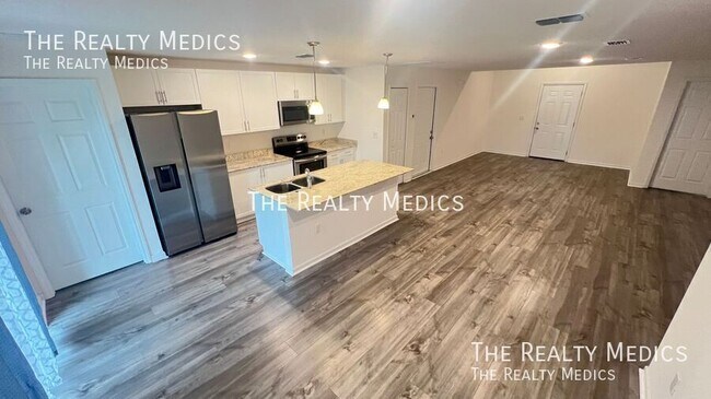 Building Photo - 2498 Cogan Dr