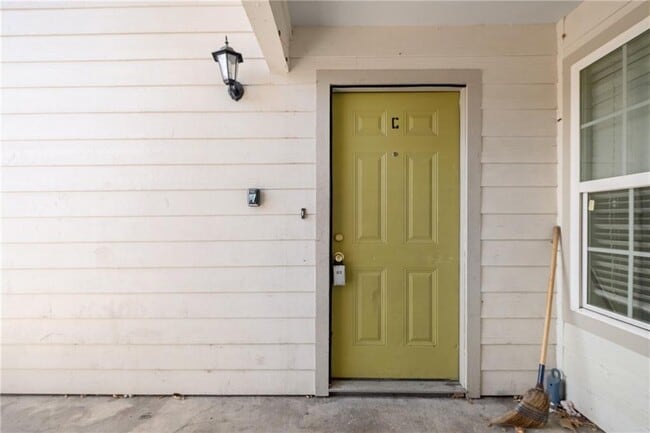 Building Photo - 6110 Wheless Cove