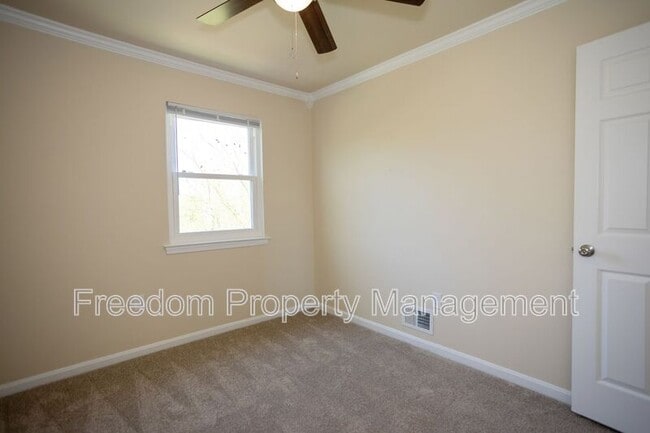 Building Photo - 10270 Cub Run Ct