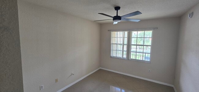 Building Photo - 2505 Belmont Ln