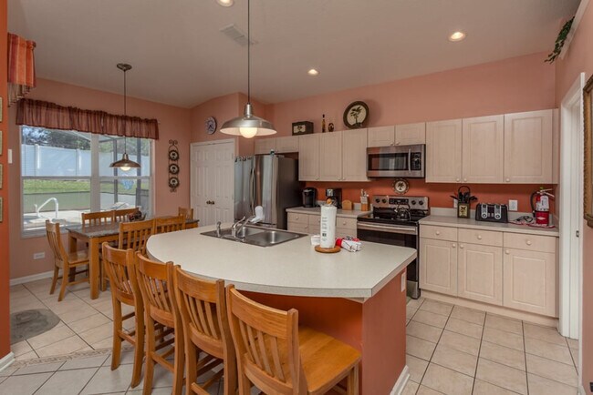 Building Photo - 2217 Wyndham Palms Way