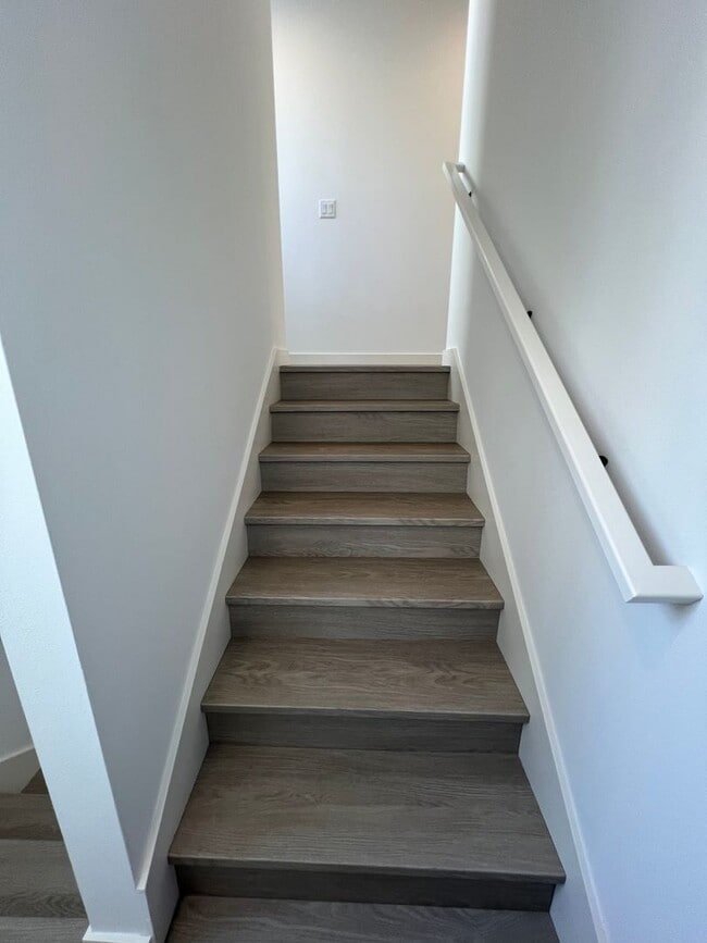 Building Photo - Beautiful Blackwood Home Ballard!