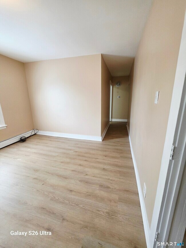 Building Photo - 124 Southview St