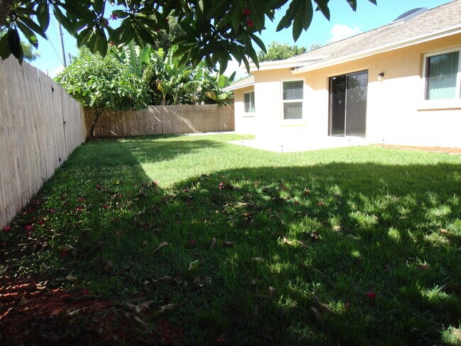 Building Photo - 1417 McDermott Ln