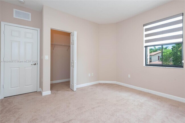 Building Photo - 11510 NW 88th Ln
