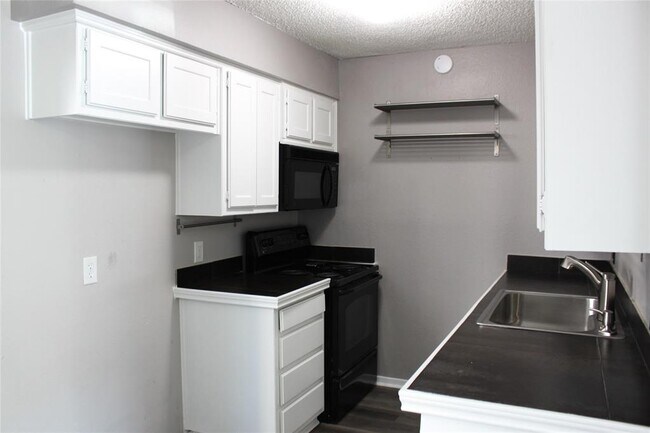 Building Photo - 922 Fannin St