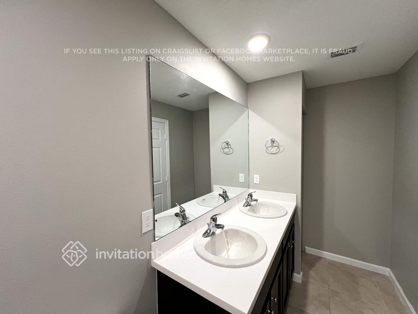 Building Photo - 1931 SE Dock St